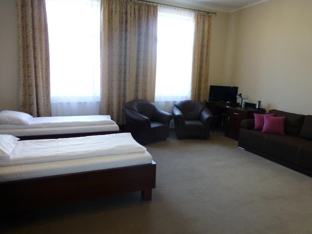 Hotel Cesarski - Kaiserhof กีจิซโก ภายนอก รูปภาพ