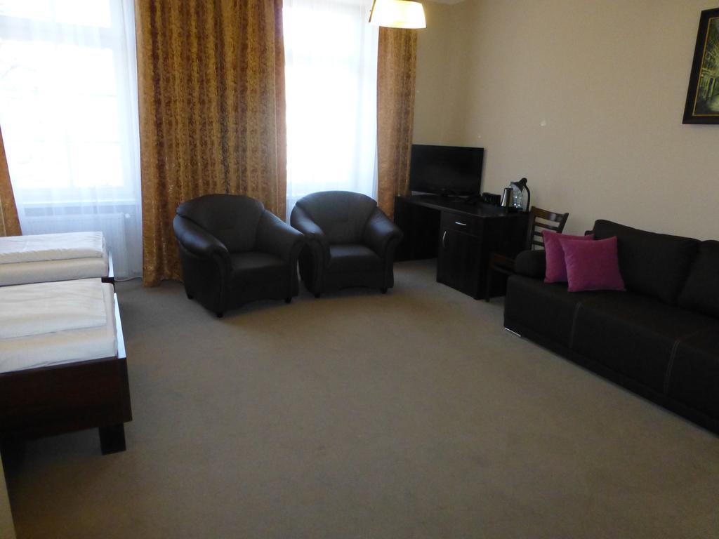 Hotel Cesarski - Kaiserhof กีจิซโก ภายนอก รูปภาพ
