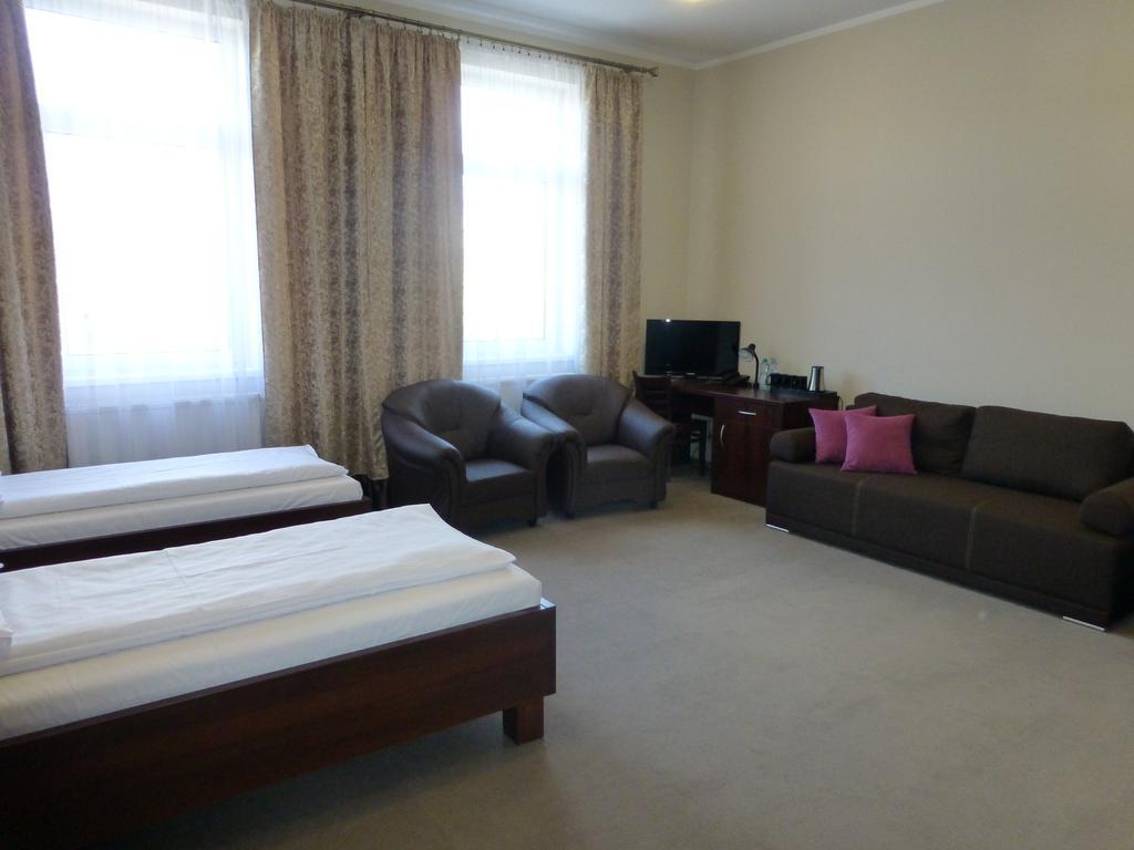 Hotel Cesarski - Kaiserhof กีจิซโก ภายนอก รูปภาพ