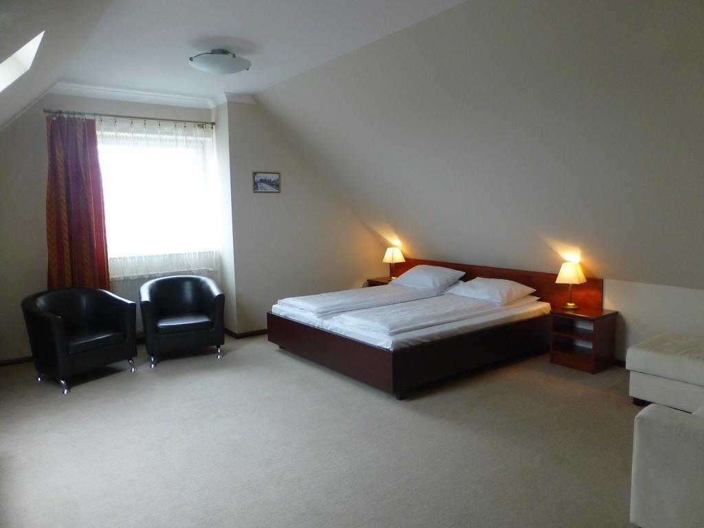 Hotel Cesarski - Kaiserhof กีจิซโก ภายนอก รูปภาพ