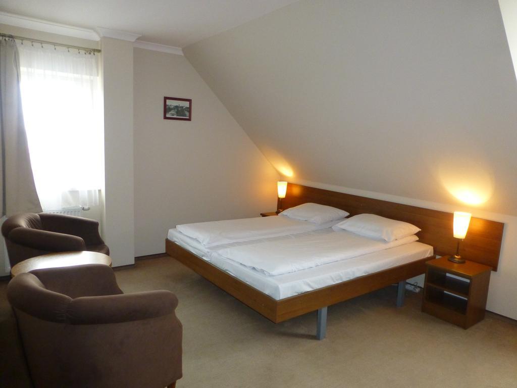 Hotel Cesarski - Kaiserhof กีจิซโก ภายนอก รูปภาพ