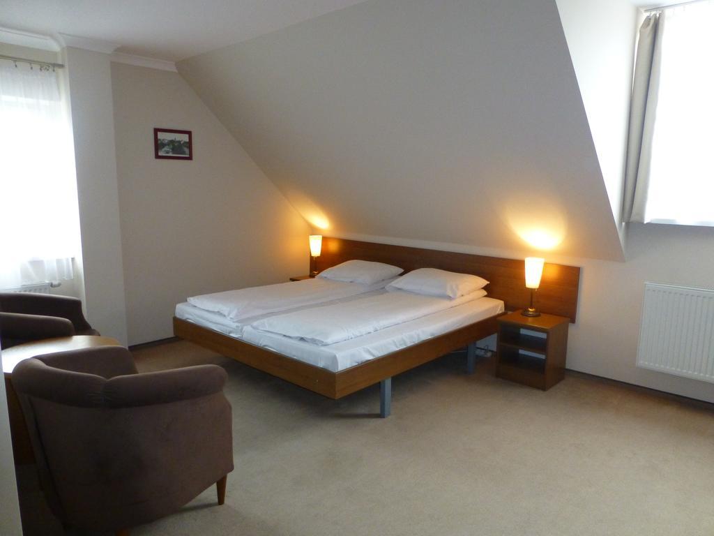 Hotel Cesarski - Kaiserhof กีจิซโก ภายนอก รูปภาพ