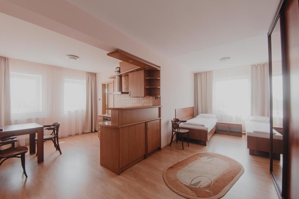Hotel Cesarski - Kaiserhof กีจิซโก ภายนอก รูปภาพ