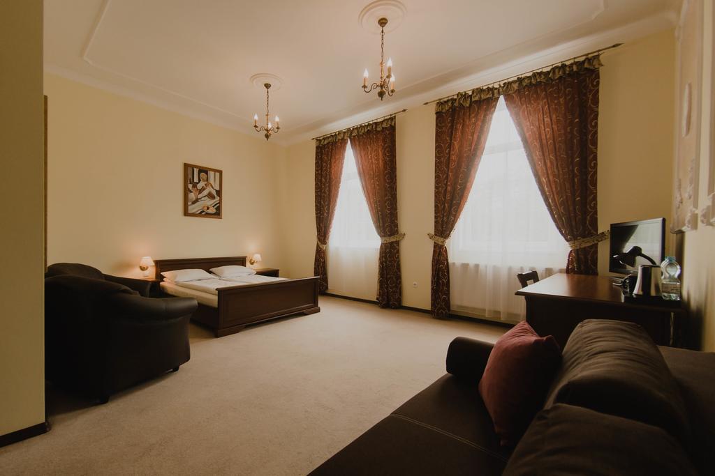 Hotel Cesarski - Kaiserhof กีจิซโก ภายนอก รูปภาพ