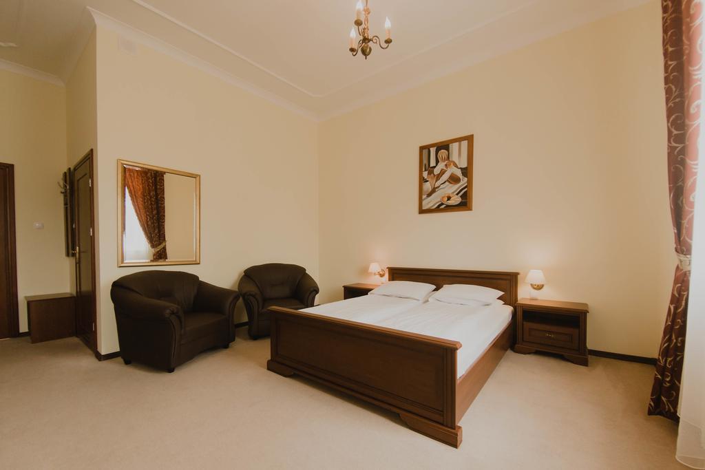 Hotel Cesarski - Kaiserhof กีจิซโก ภายนอก รูปภาพ