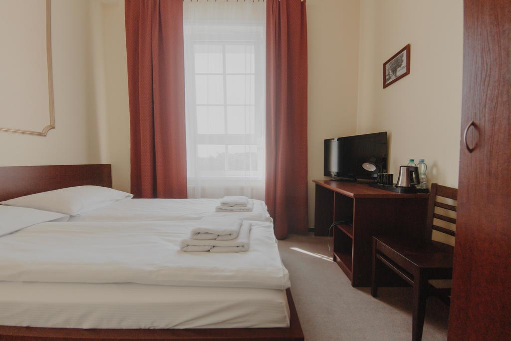 Hotel Cesarski - Kaiserhof กีจิซโก ภายนอก รูปภาพ